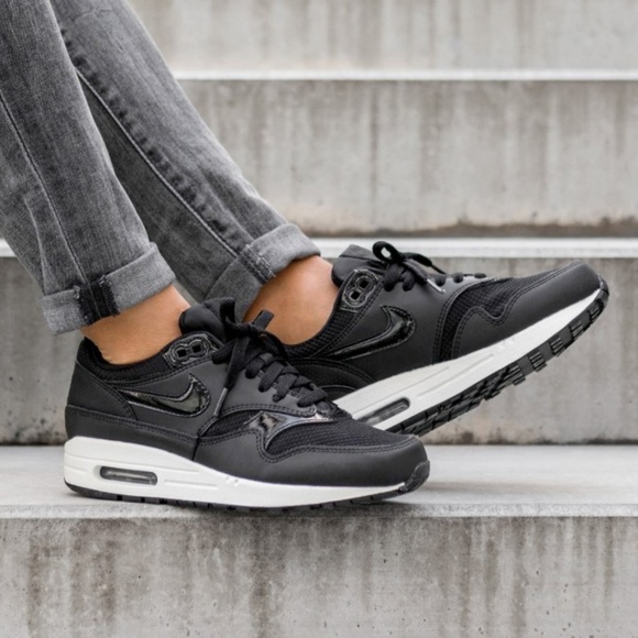 nike air max 1 stealth